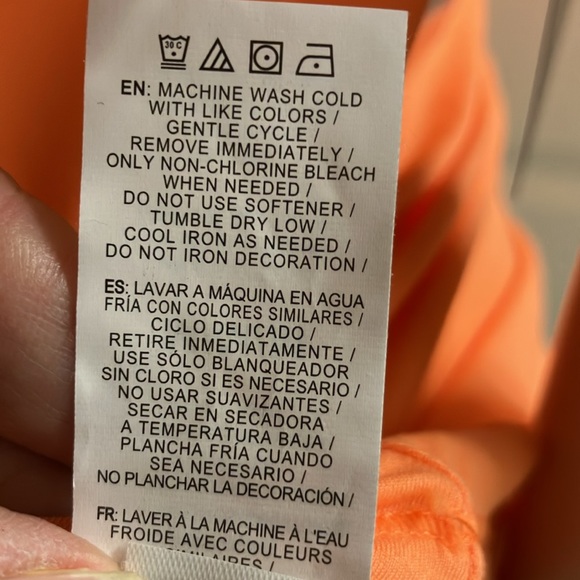 Reebok Athletic/Athleisure Tee, NWT! - Picture 10 of 10